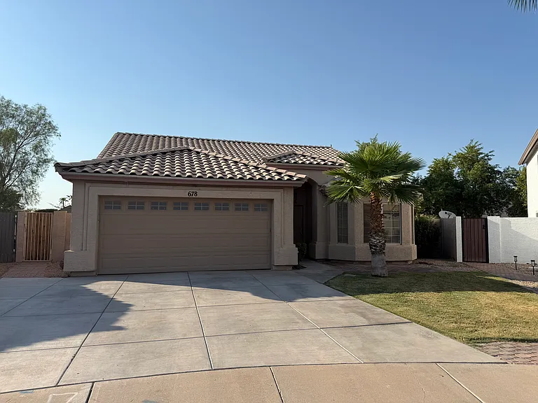 678 N Sunway Dr — Photo 1