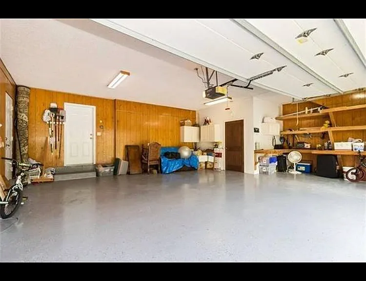 2580 N Karyn Ave #1 — Photo 4