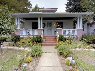 915 W Wood St, Bloomington, IL