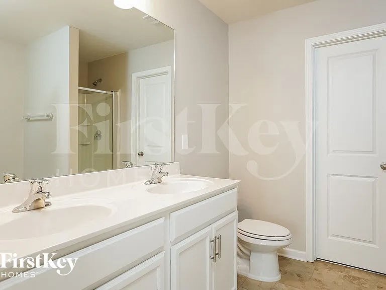 1400 Glenwater Dr — Photo 13