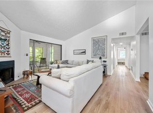 907 Parkaire Xing, Marietta, GA 30068