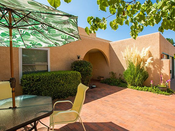 3rd image of 4917 Calle De Tierra NE