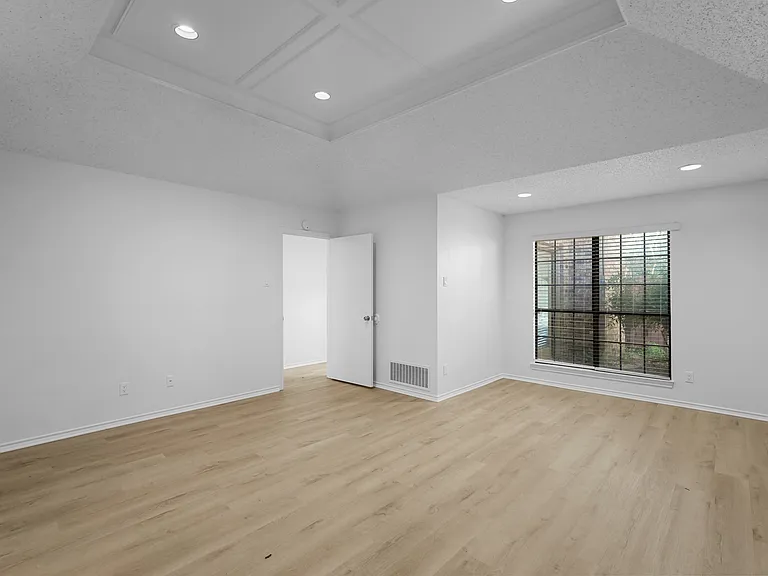 4033 Saint Christopher Ln — Photo 6