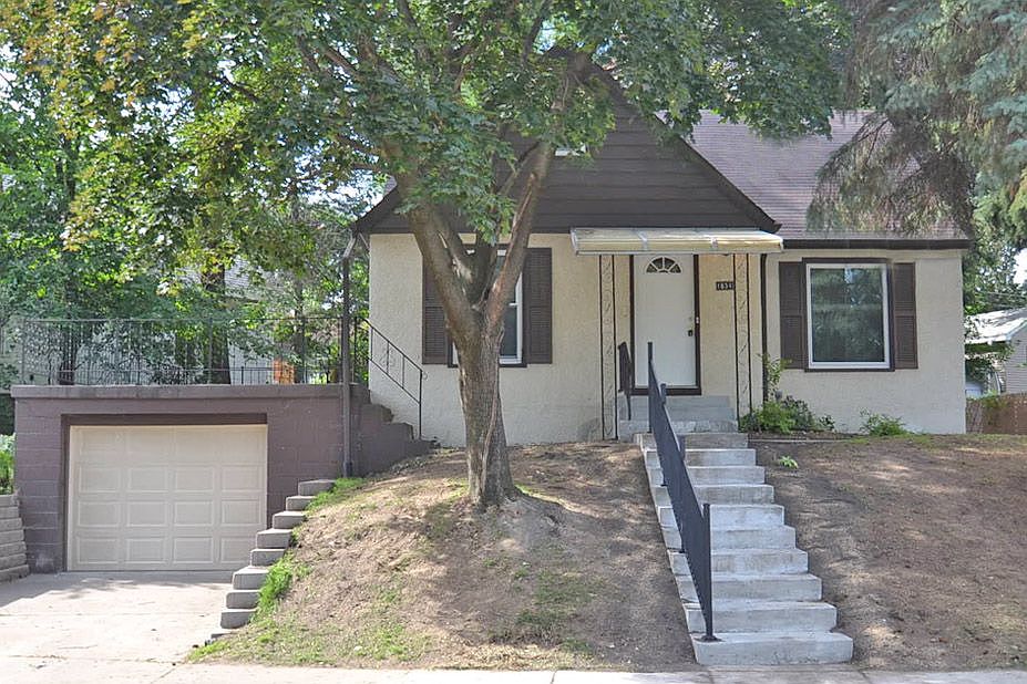 1st image of 1834 Chelton Ave W