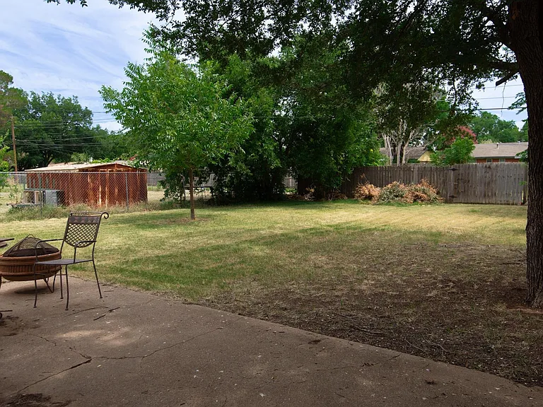 4621 Langford Ln — Photo 19