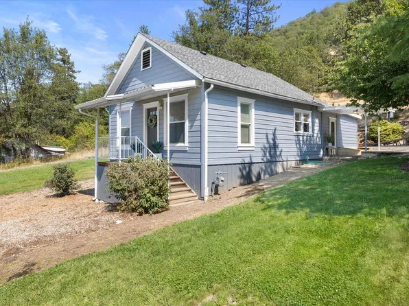 5280 N River Rd, Rogue River, OR 97537