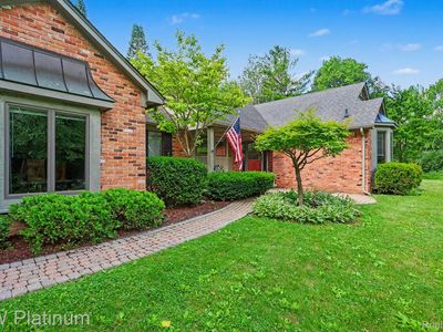 41945 Hillview Dr, Sterling Heights, MI, 48314