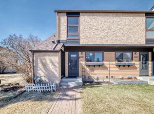 Lockhart Gardens, Edmonton, AB T6J 4L3