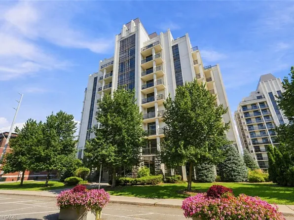 90 Charlton Ave W #201, Hamilton, ON L8P 0B4