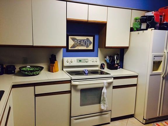 3rd image of 300 Columbia Dr APT 1305