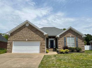 2521 Laurelstone Ln, Bowling Green, KY 42104