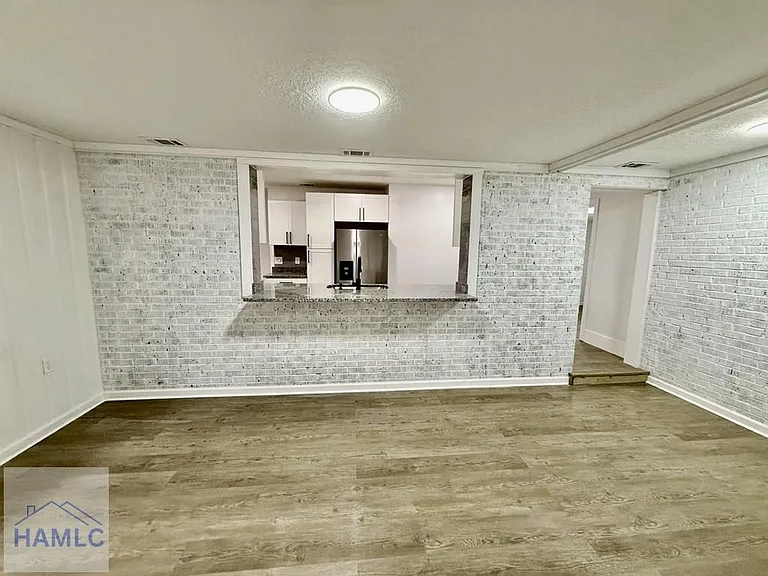 204 N Palm St — Photo 32