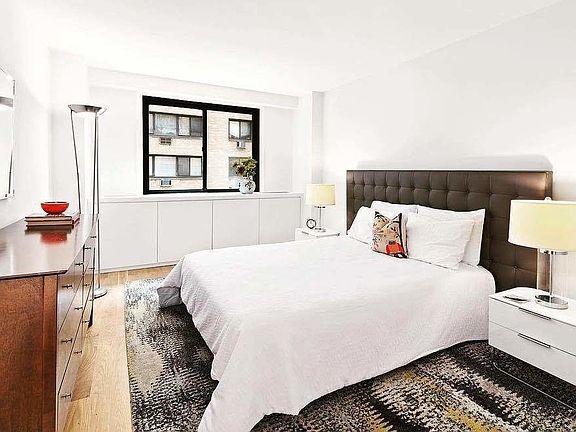 3rd image of 16 W 16th St APT 6JN