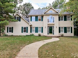 1124 Portsmouth Cir, Gurnee, IL 60031