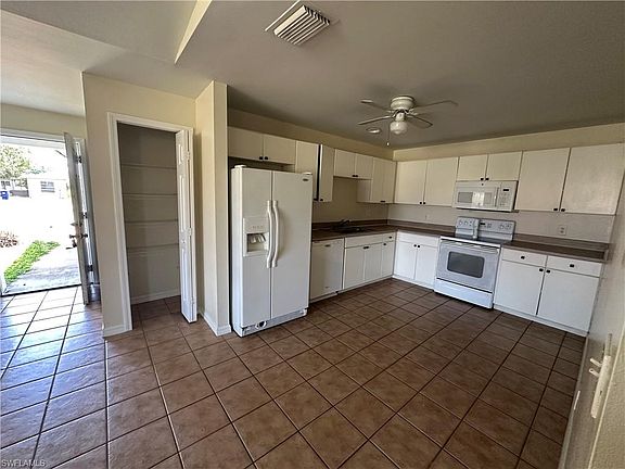 5th image of 3965 20th St W