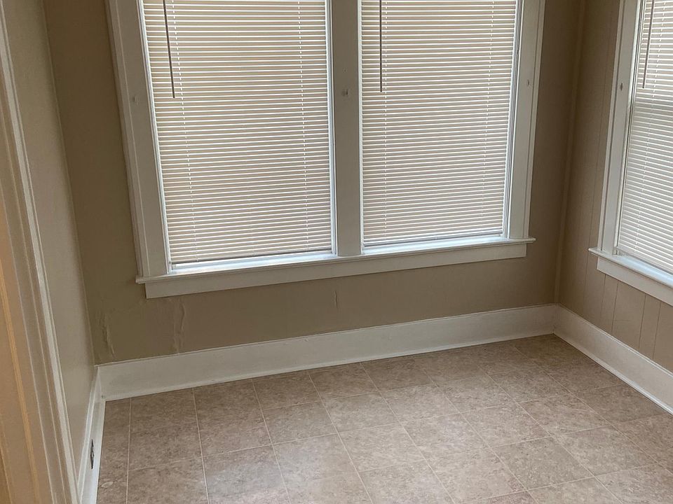 1st image of 2218 1/2 E 5th Pl