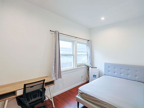 4th image of 2624 S Budlong Ave #Fa7eb306e
