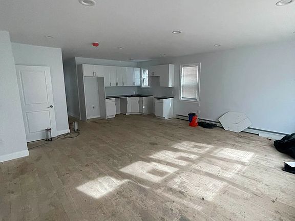 5th image of 2179 Light St #Tom