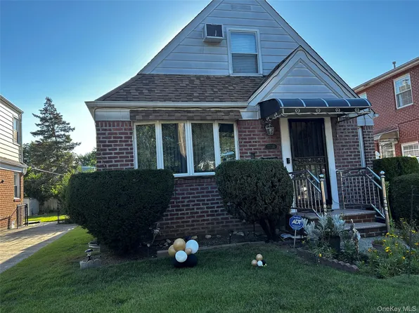 7734 Little Neck Parkway, Glen Oaks, NY 11004