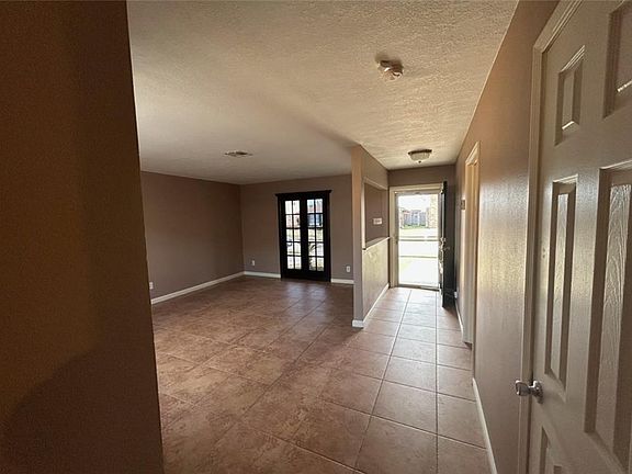3rd image of 7940 Sandpiper Dr