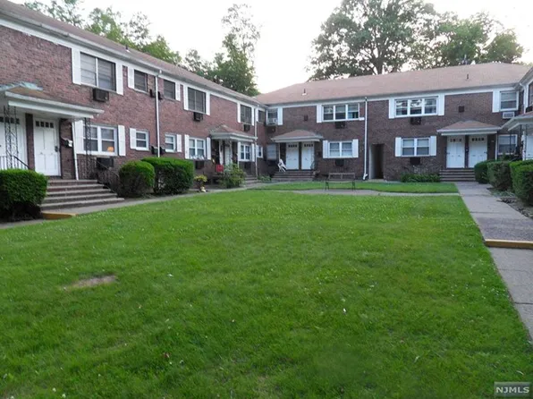 1266 Teaneck Rd #16, Teaneck, NJ 07666