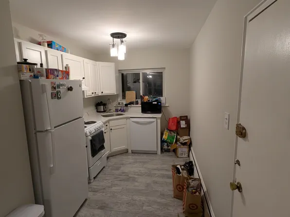 61 Selkirk Rd APT 5, Boston, MA 02135