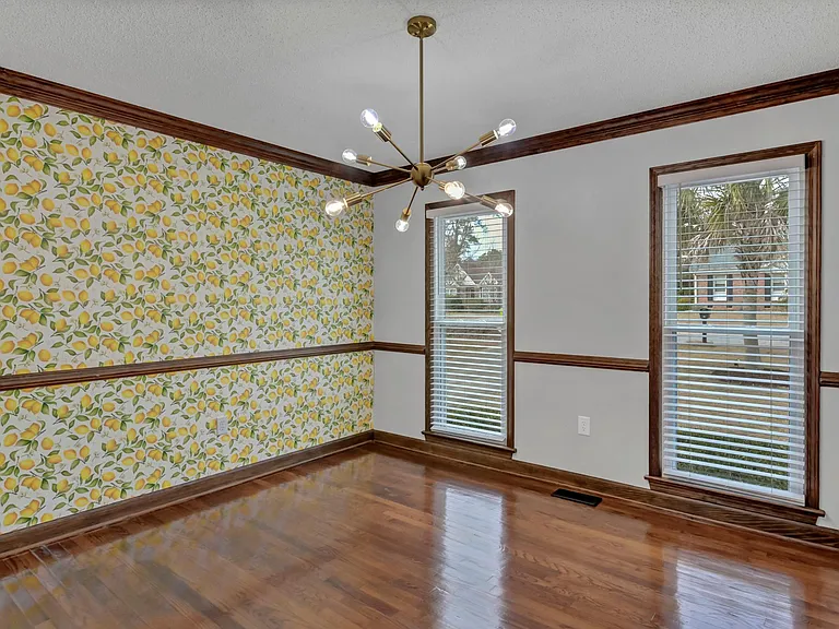 2416 Bendemeer Dr — Photo 9