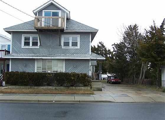 1st image of 319 E 17th Ave