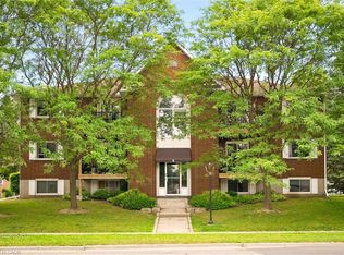 565 Greenfield Ave #912, Kitchener, ON N2C2P4