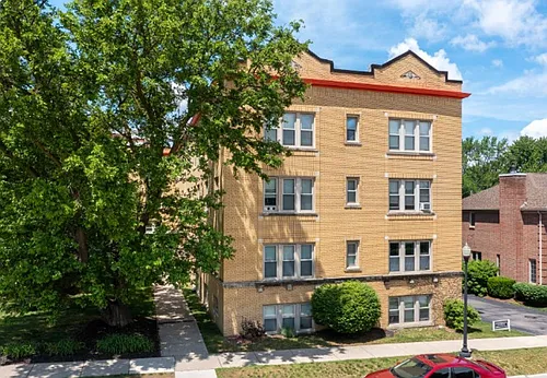 The Oakwood Manor Apartments Photo 1
