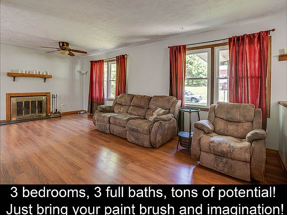 3rd image of 334 N Chandler Dr