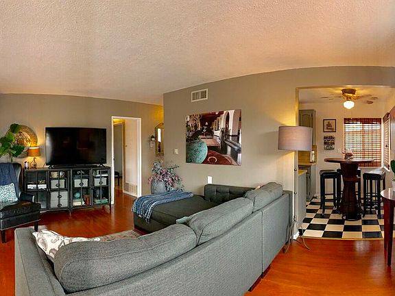 4th image of 14331 Valona Dr