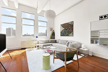 60 Broadway, #7L