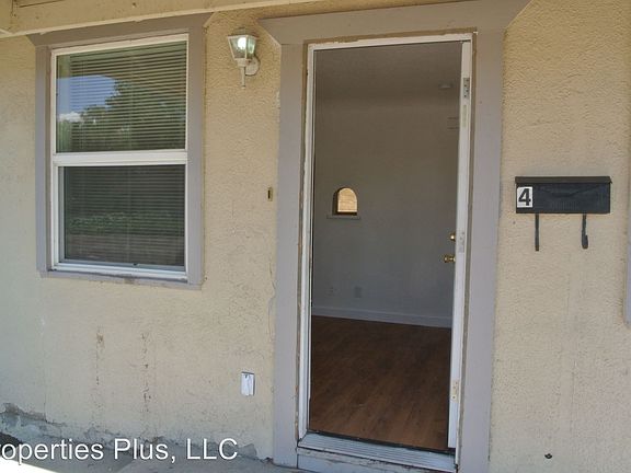 2nd image of 412 S Lowell Blvd APT 4