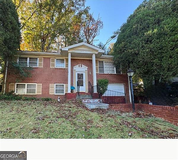 1st image of 471 Windsor Dr
