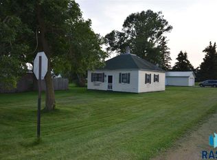 1065 Center St S #WRY, Pipestone, MN 56164