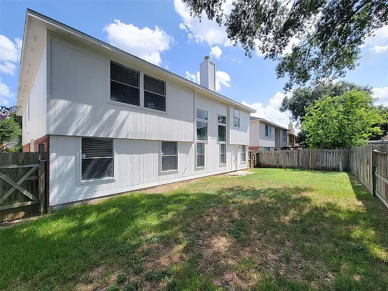 19726 Lindenfield Ct — Photo 49