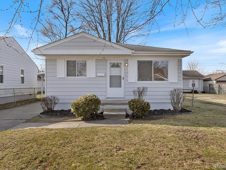 1st image of 26327 Belanger St