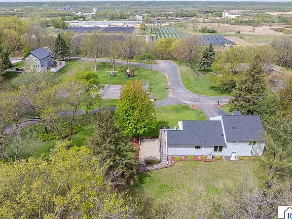 5th image of 65 N Hill Dr