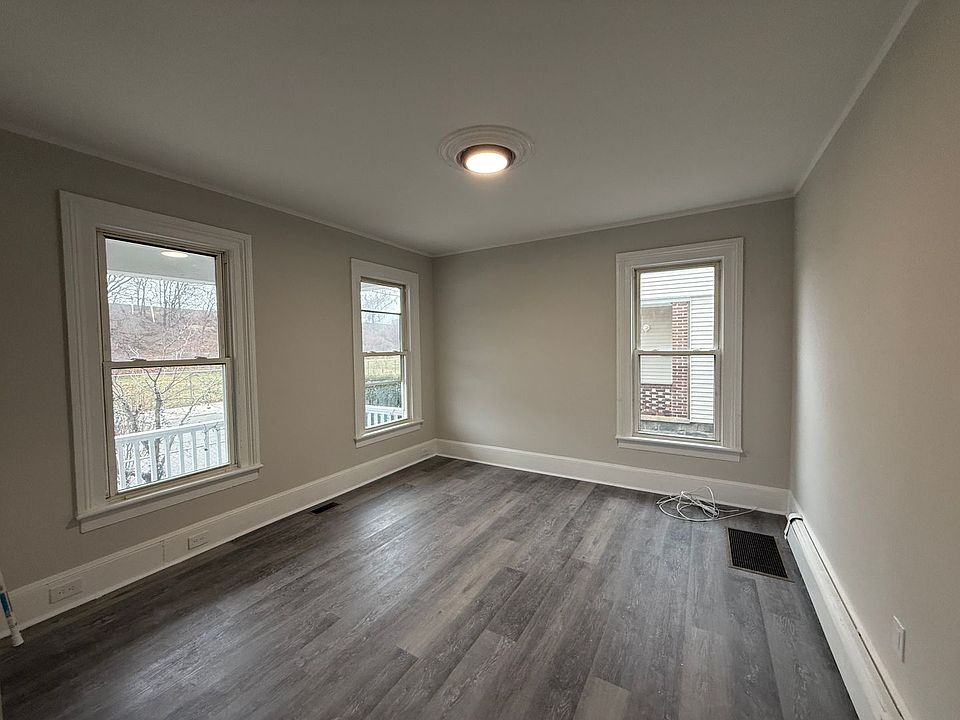1st image of 315 Nichols St #315