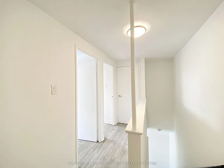 7555 Goreway Dr #5 — Photo 7