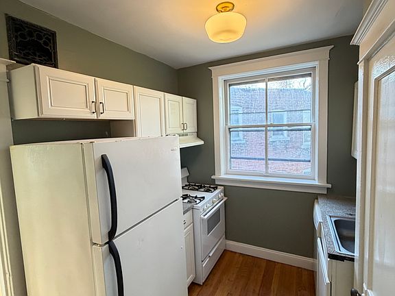 5th image of 2122-2124 Cleveland Pl #2122A