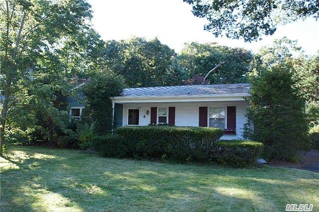 1st image of 4 Lakeview Dr W