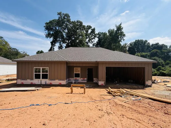 1905 Sandfort Rd, Phenix City, AL 36869