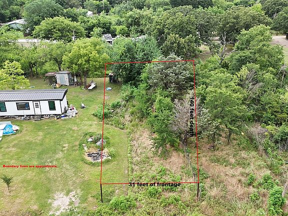 2nd image of 151-151B Patricia Ln