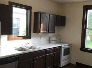 372 S Main St, Columbiana, OH 44408