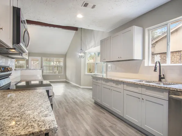 2410 Rolling Glen Dr, Spring, TX 77373