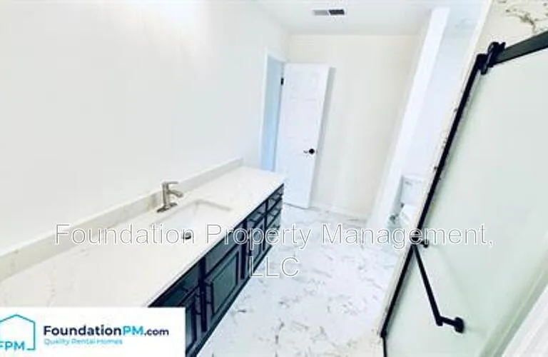 8712 Carrollwood Ln — Photo 22