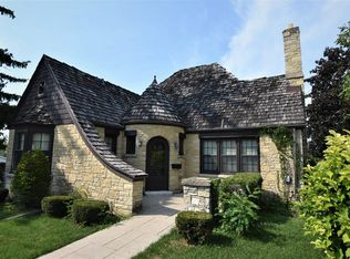 611 E Main St, Omro, WI 54963