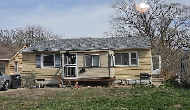 1st image of 3753 N 38th St